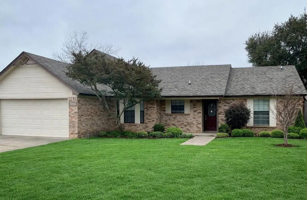 6705 Red Fox Trail, Fort Worth