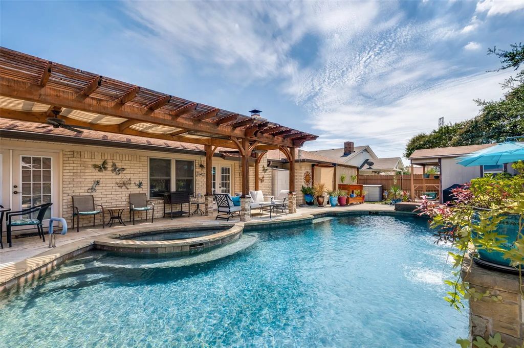 5505 Wood View Street, North Richland Hills