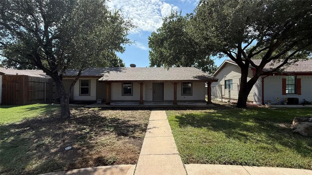 810 Grassy Glen Drive, Allen