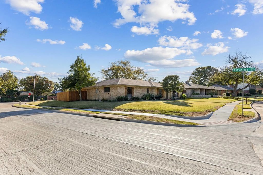 2300 Williams Way, Plano