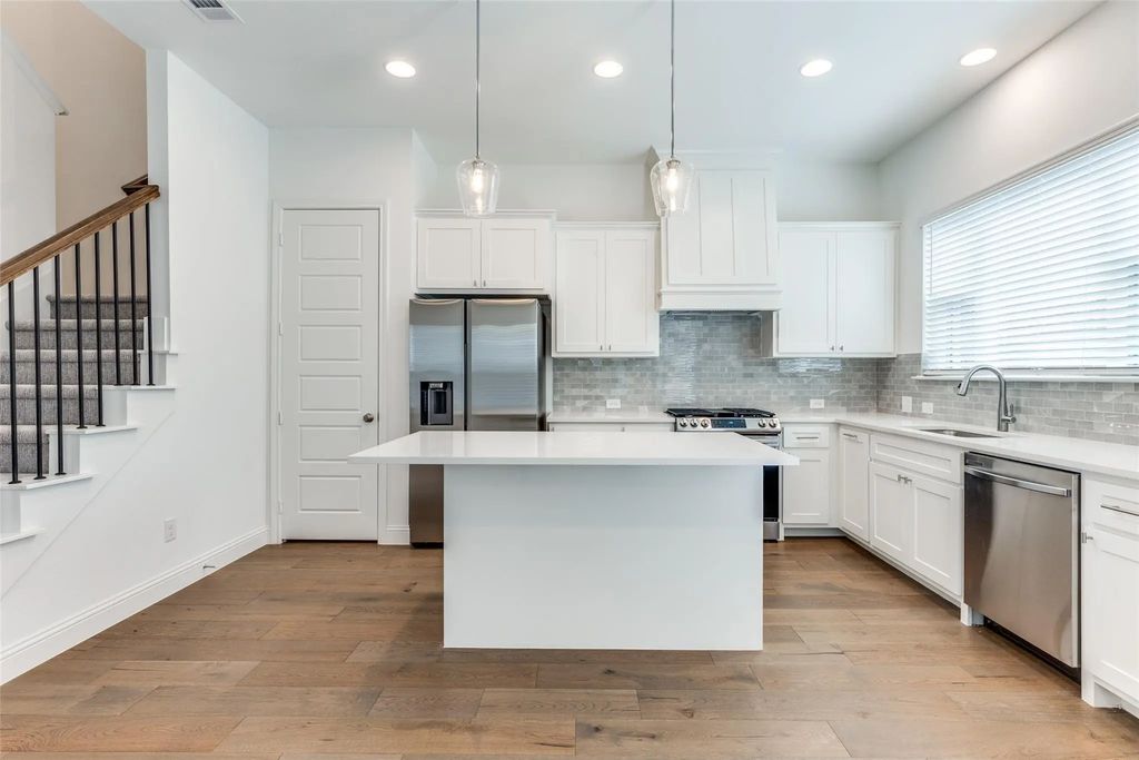 6344 Oakbend Circle 2, Fort Worth