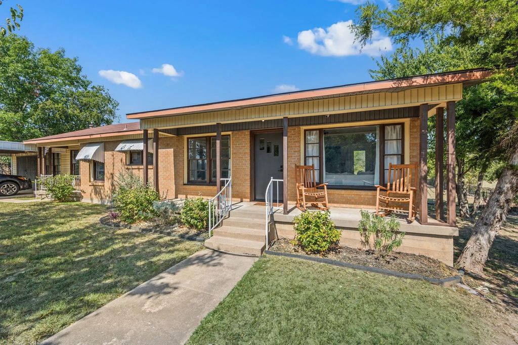 5008 Circle Ridge Drive, Fort Worth