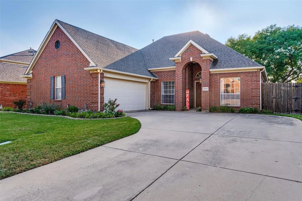 8205 Mt Mckinley Road, Fort Worth