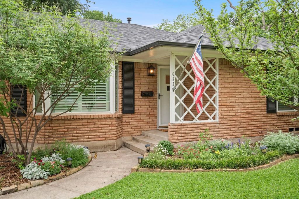 533 Carol Court, Richardson