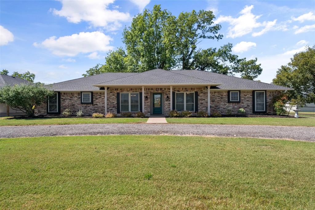 1169 Nw County Road 2160, Barry