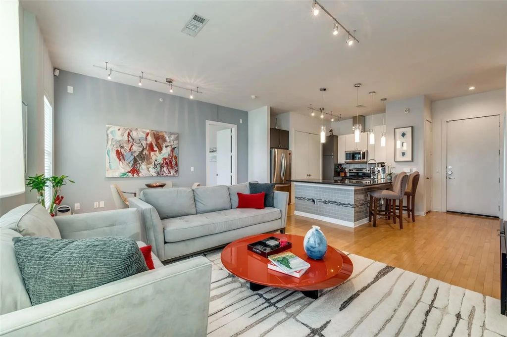 2950 Mckinney Avenue 427, Dallas