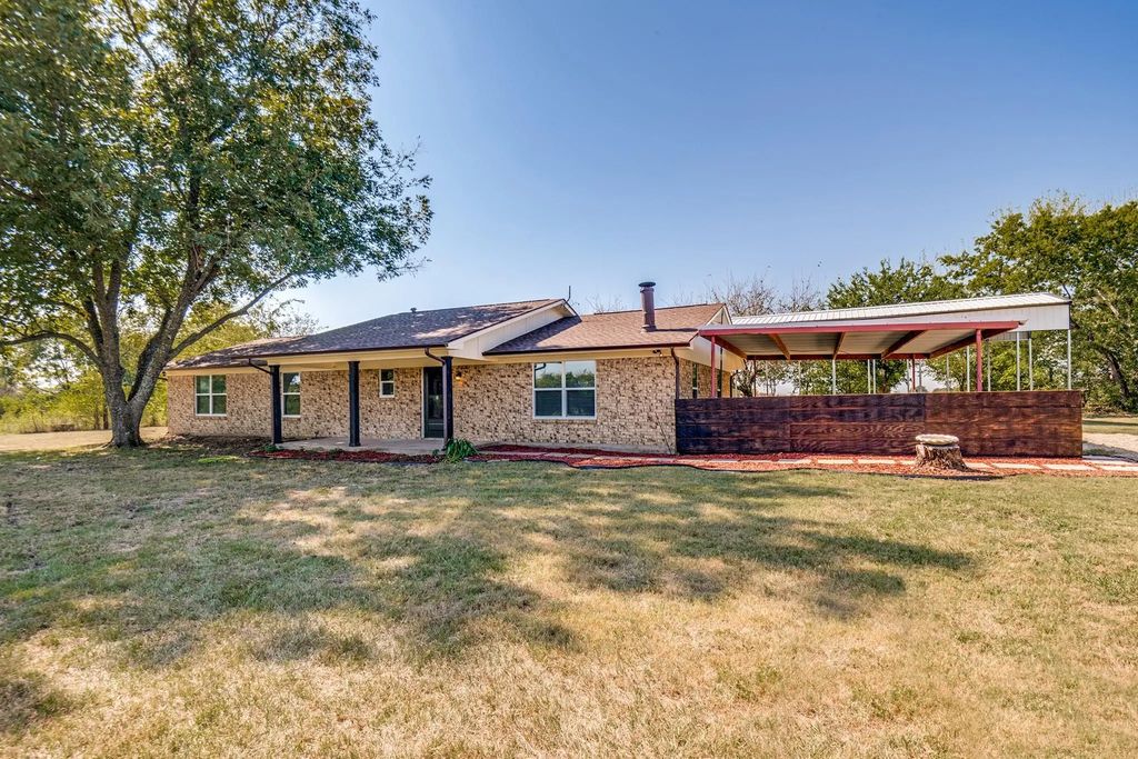 3093 Vz County Road 3504, Wills Point