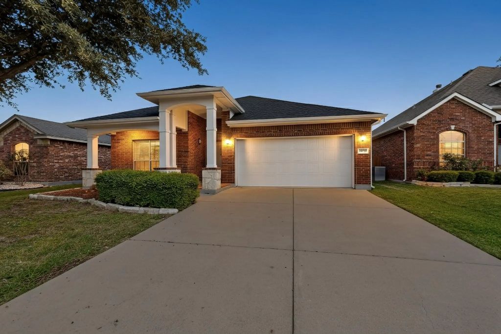 8308 Water Buck Run, Fort Worth
