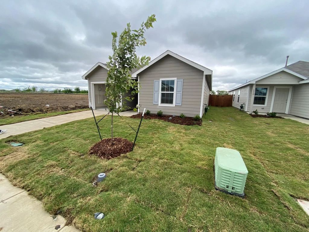 5920 Nyquist Way, Forney