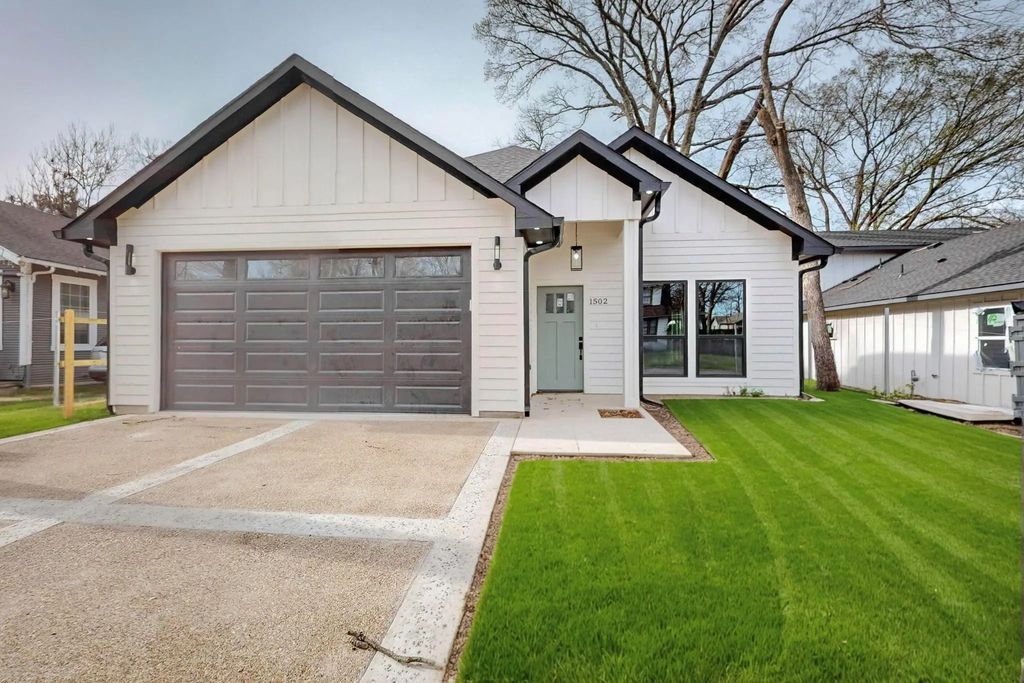 1502 W Collin Street, Corsicana
