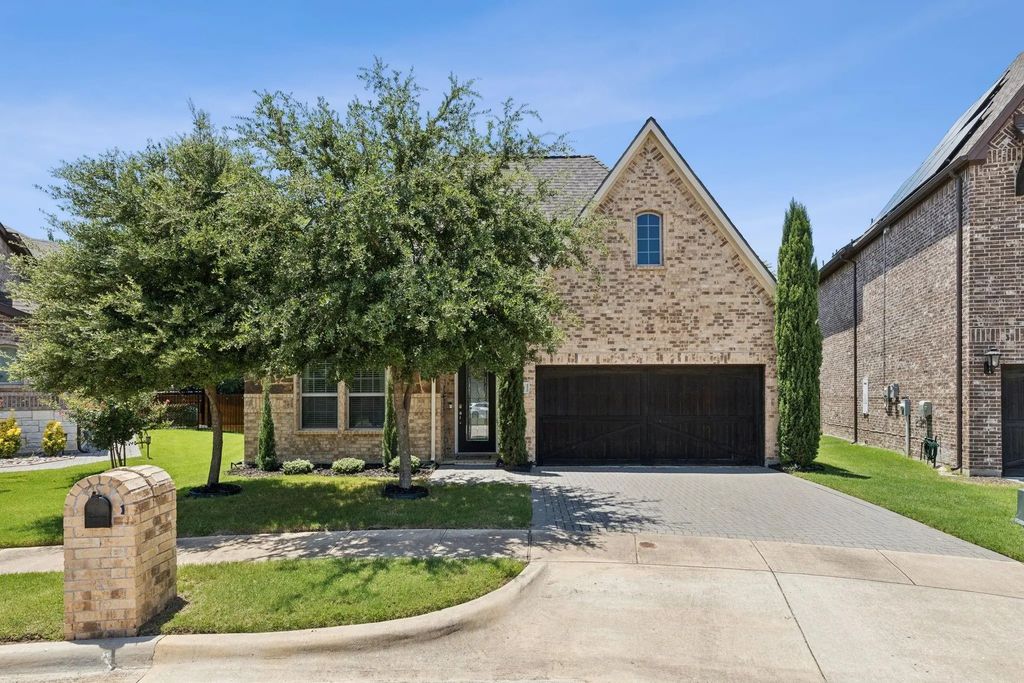 700 Brookstone Court, Keller