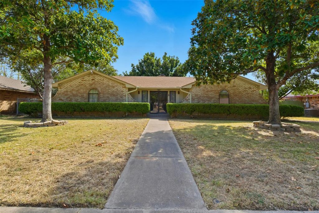 205 Hillcrest Drive, Midlothian