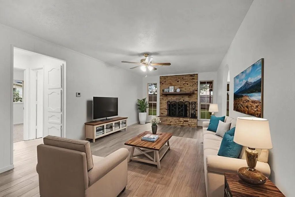 6632 Richardson Drive, Watauga