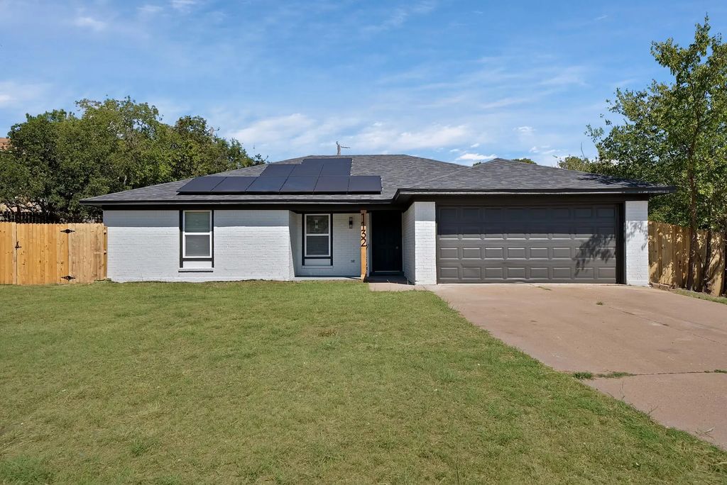 1132 Judy Avenue, Benbrook