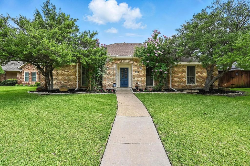 6031 White Rose Trail, Dallas