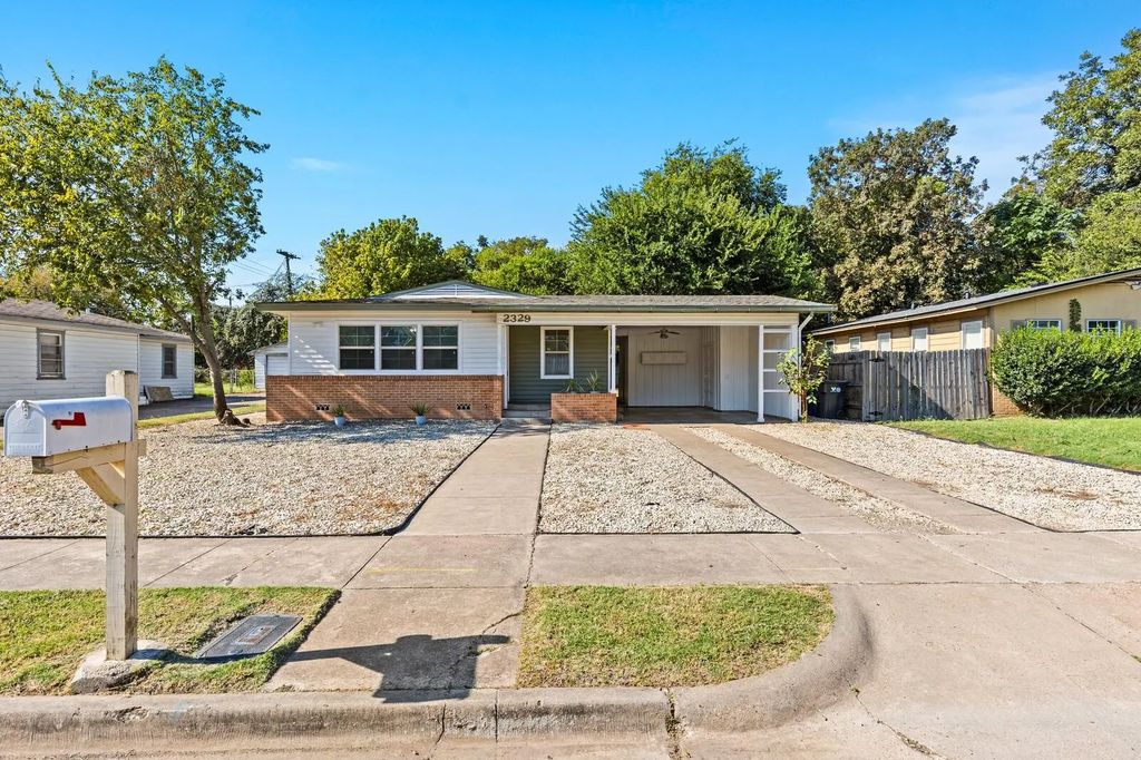 2329 Lee Street, Waco