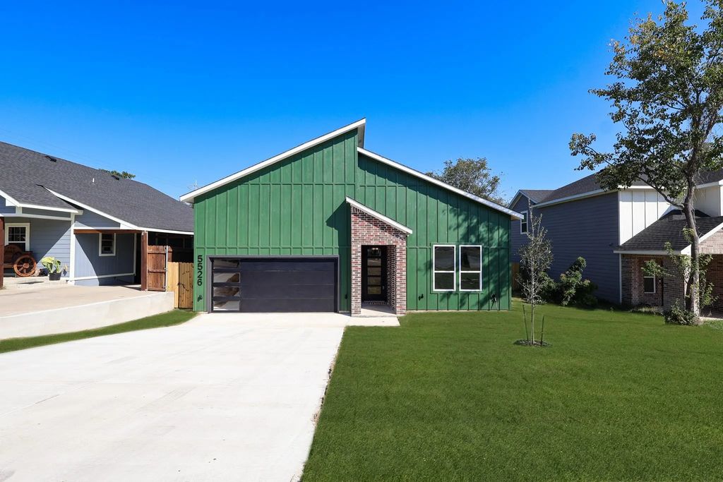 5526 Donnelly Avenue, Fort Worth