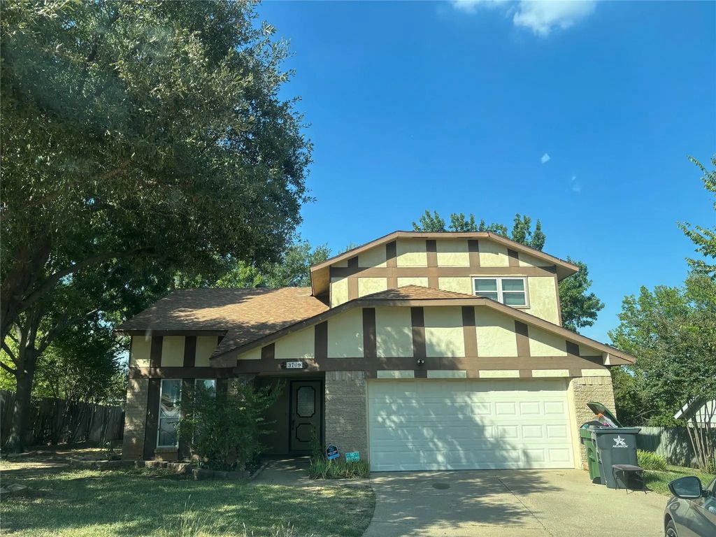 3709 Ravenhill Lane, Arlington