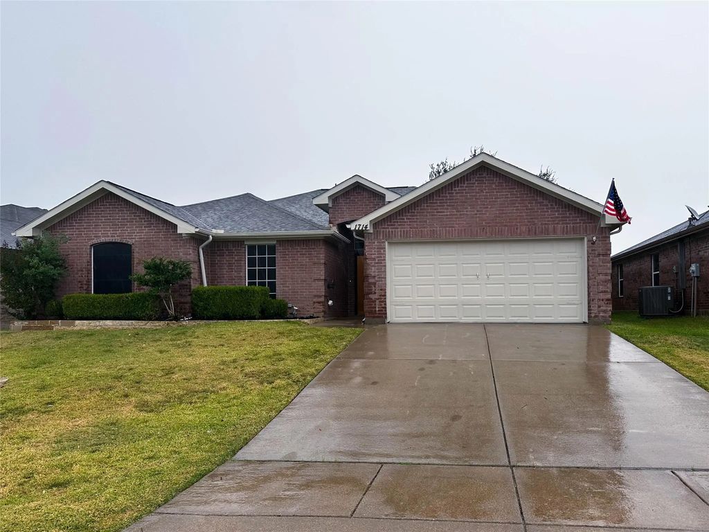 1714 La Caya Drive, Mansfield