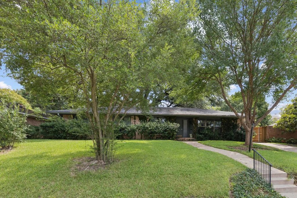 6910 Wabash Circle, Dallas