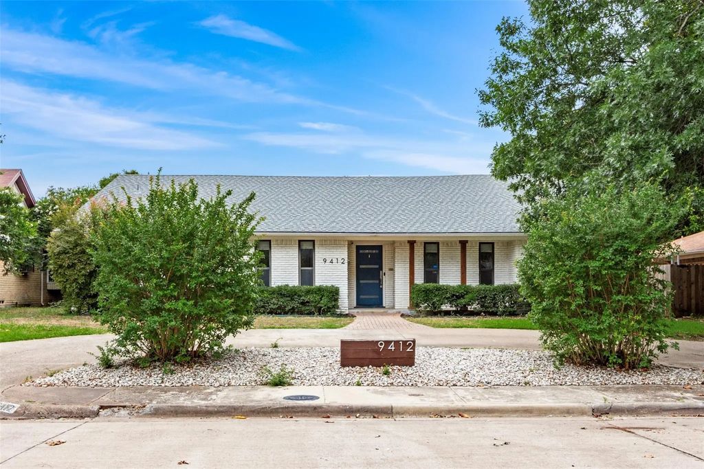 9412 Hunters Creek Drive, Dallas