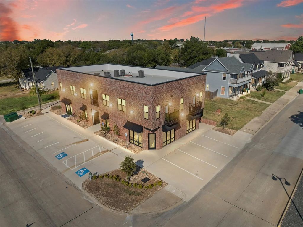 201 5th Street #211, Ferris