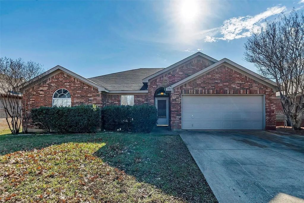 1707 Bertram Drive, Mansfield