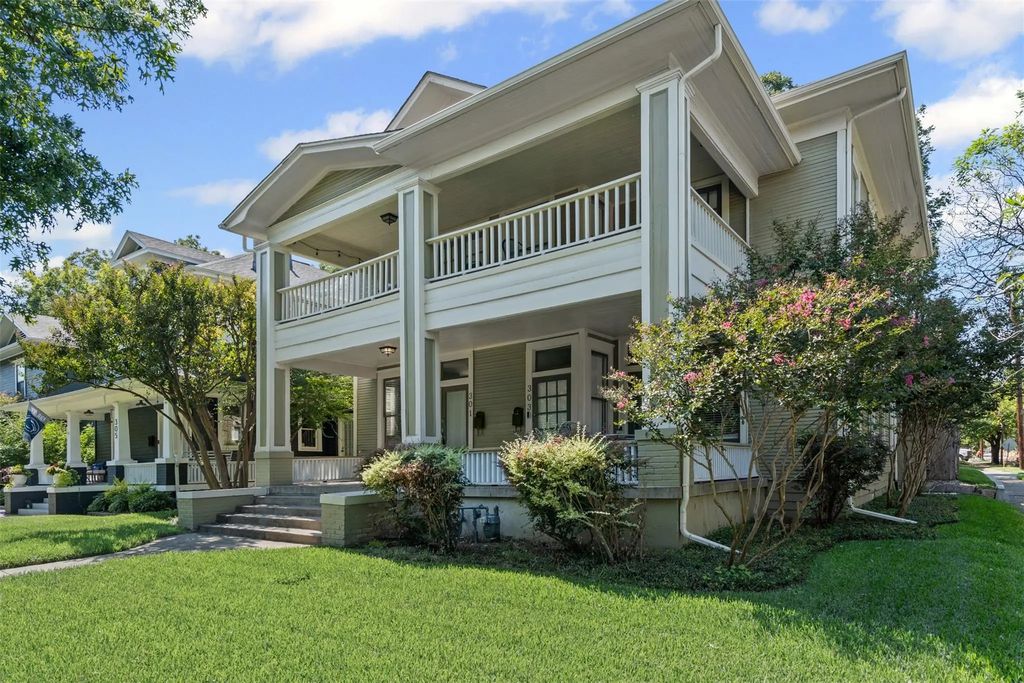 301 S Edgefield Avenue, Dallas