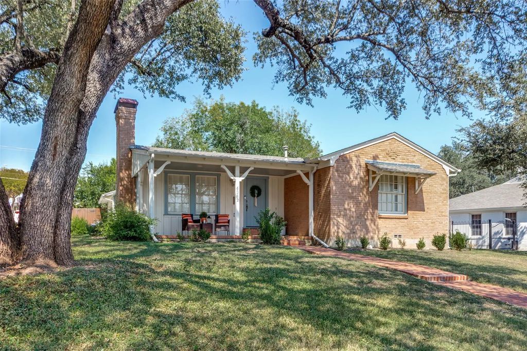 6382 Waverly Way, Fort Worth