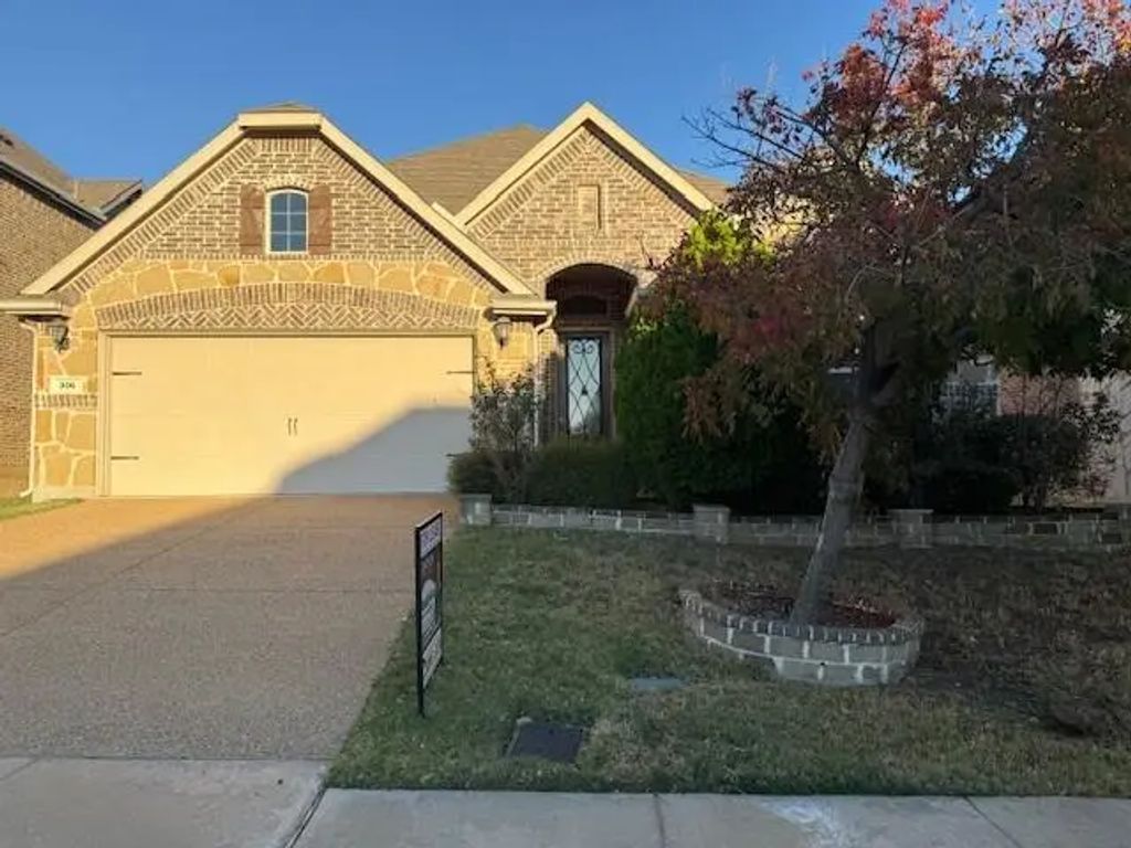 306 Wyndale Drive, Lewisville