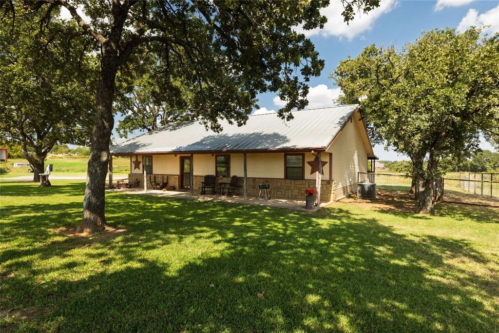 5240 W Highway 199, Springtown
