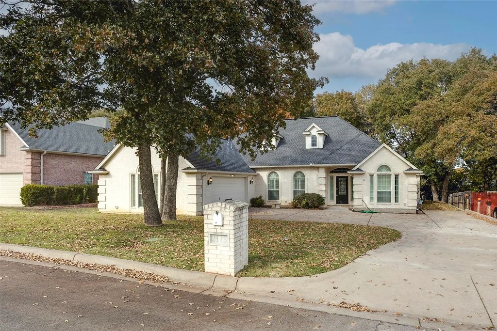 2113 Country Brook Drive, Weatherford