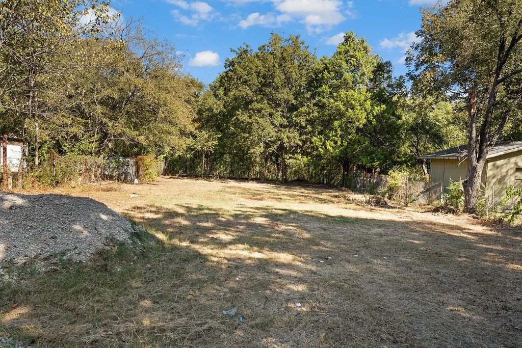 10011 Lansdowne Drive, Dallas