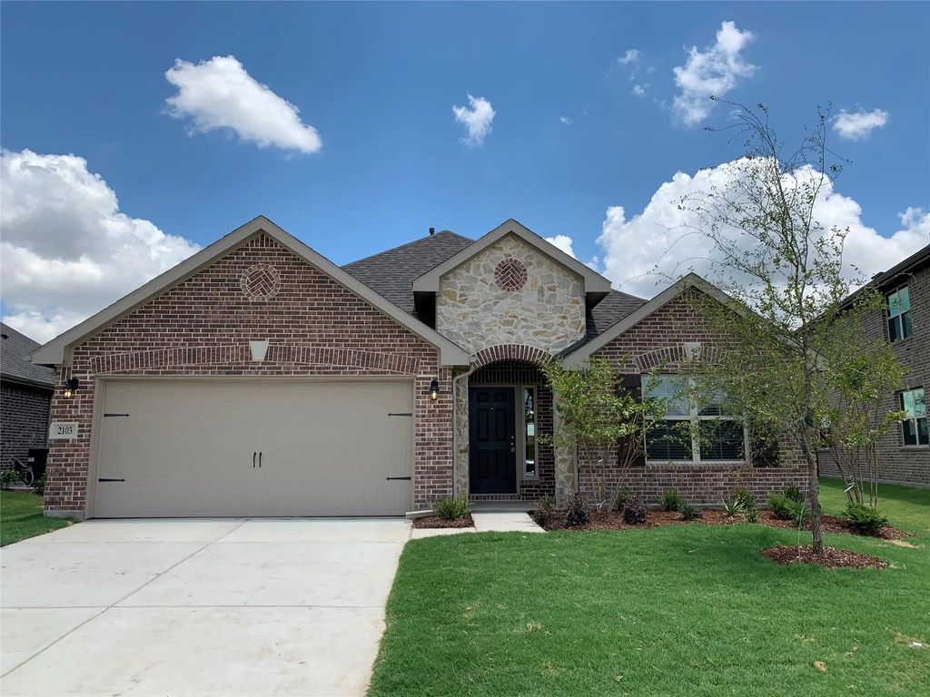 2103 Swanmore Way, Forney