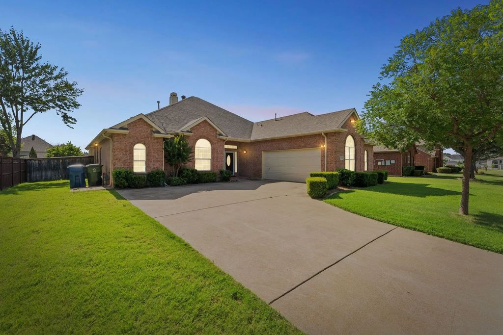 1808 Hill Ridge Drive, Flower Mound