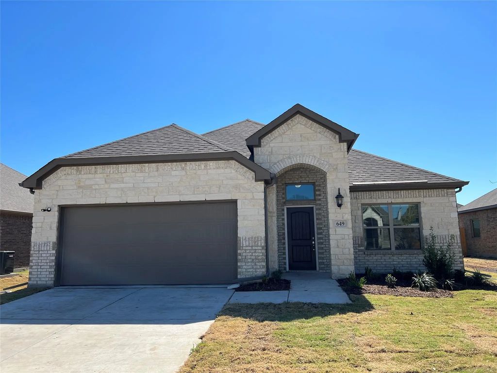 649 Comal Drive, Crandall