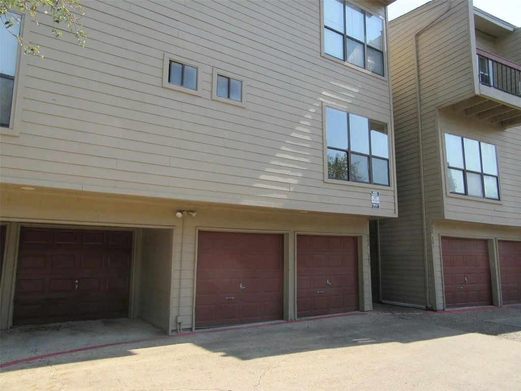 7660 Skillman Street 701, Dallas
