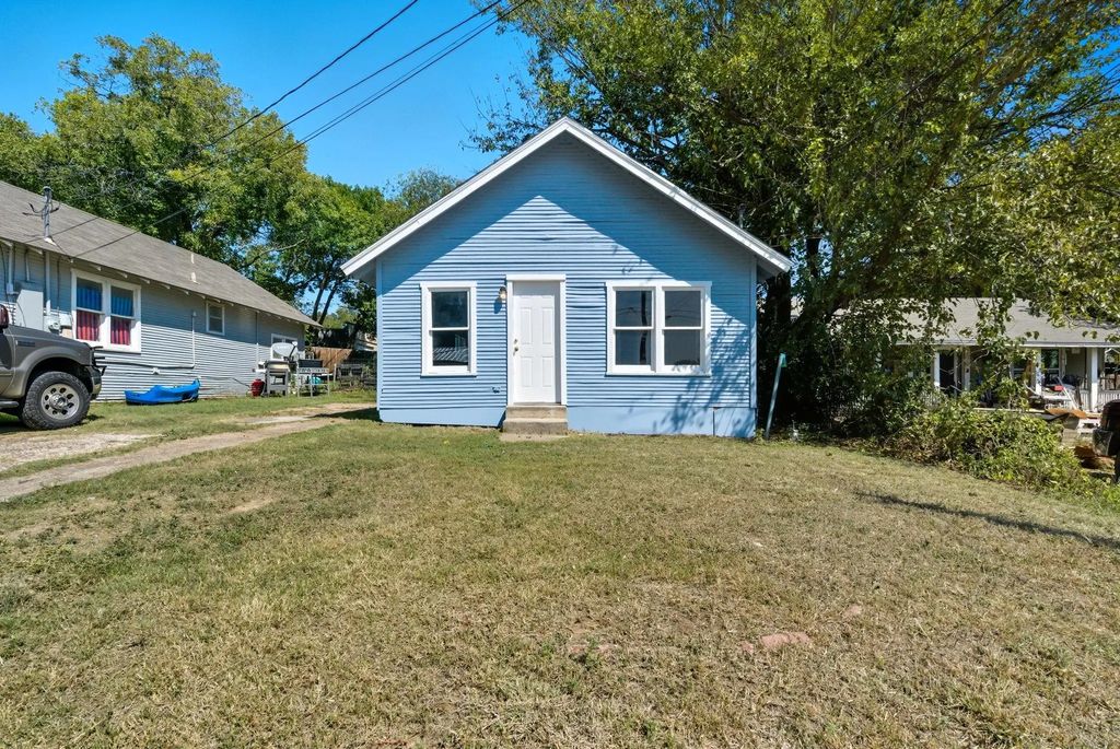 425 S Belknap Street, Stephenville