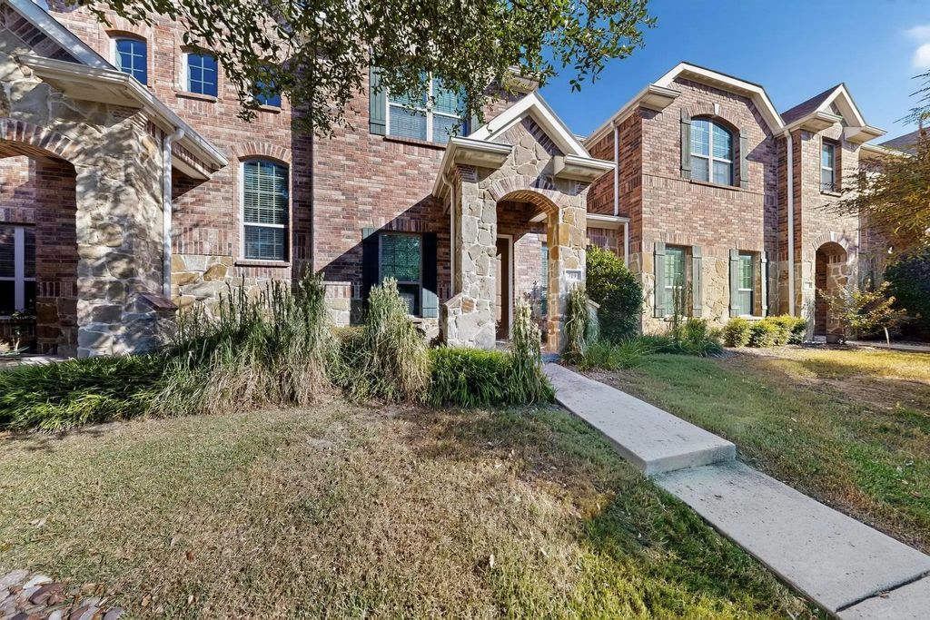 719 Emily Lane, Richardson