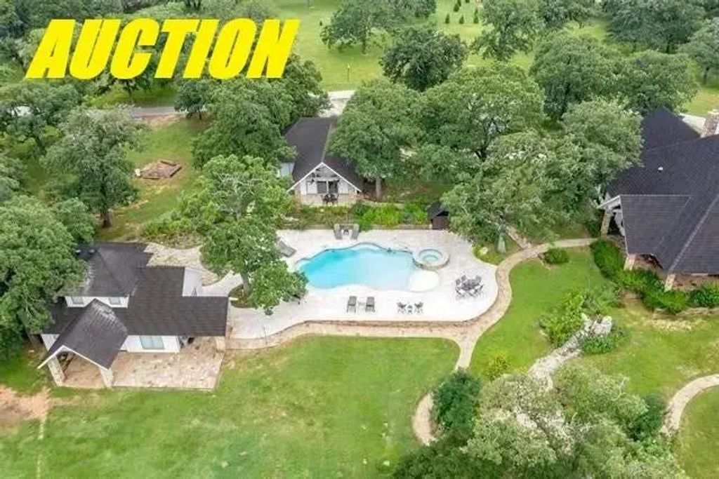 4301 County Road 707, Cleburne