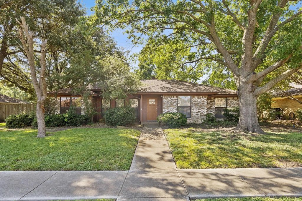 4016 Medina Drive, Plano