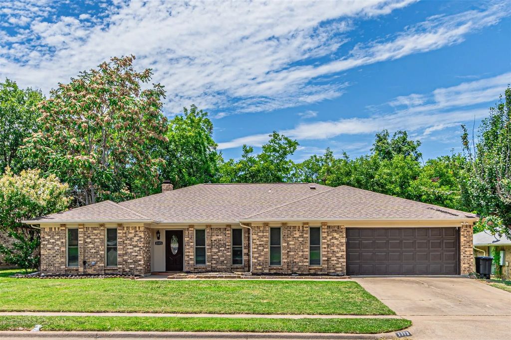 1113 Oak Timber Drive, Euless