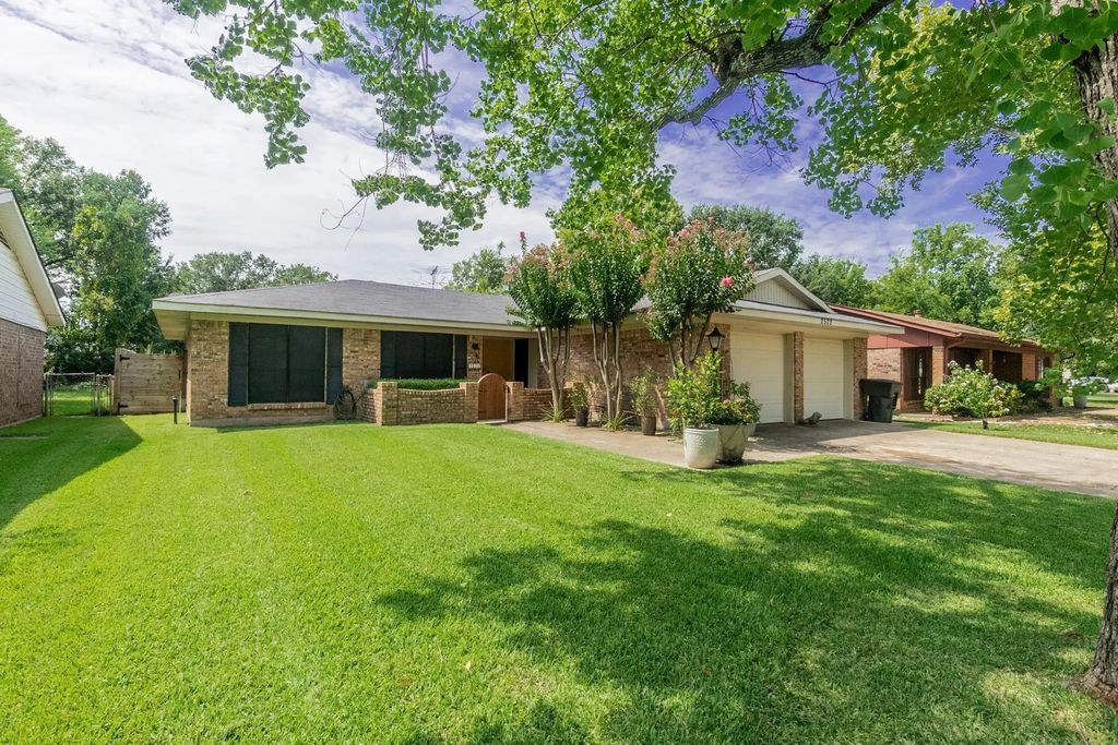 2522 La Vonne Circle, Bossier City
