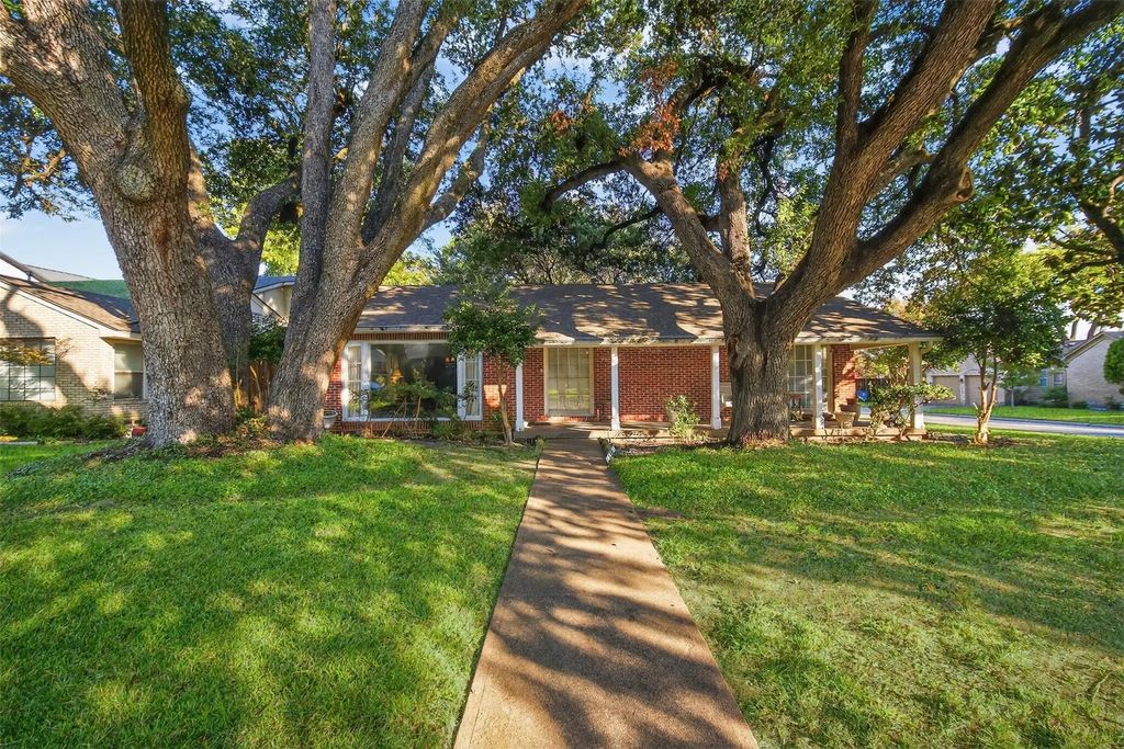 6815 Kenwood Street, Dallas