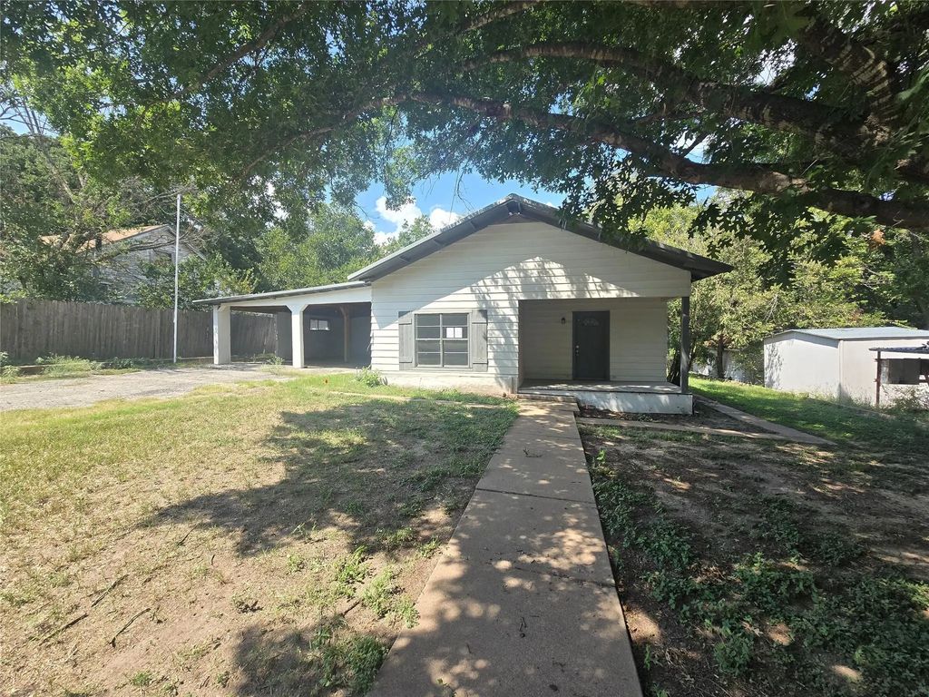 303 S Lloyd Street, Hamilton