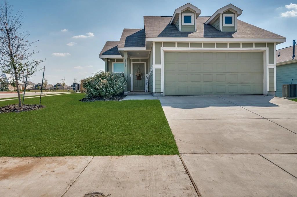 2601 Kingsman Drive, Fort Worth
