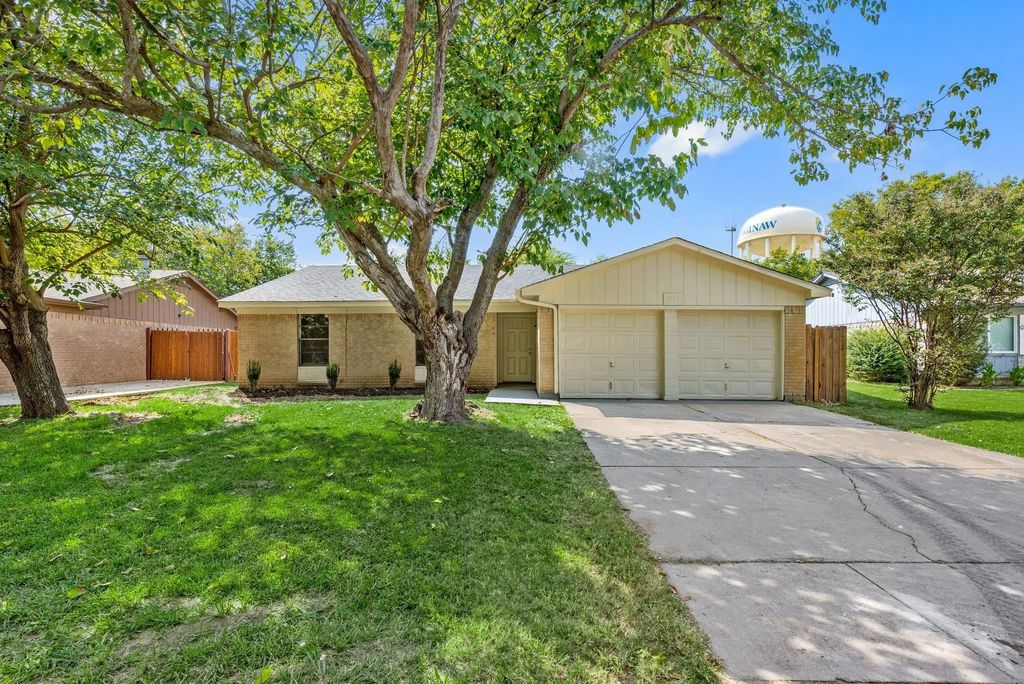 1109 Dennis Drive, Saginaw
