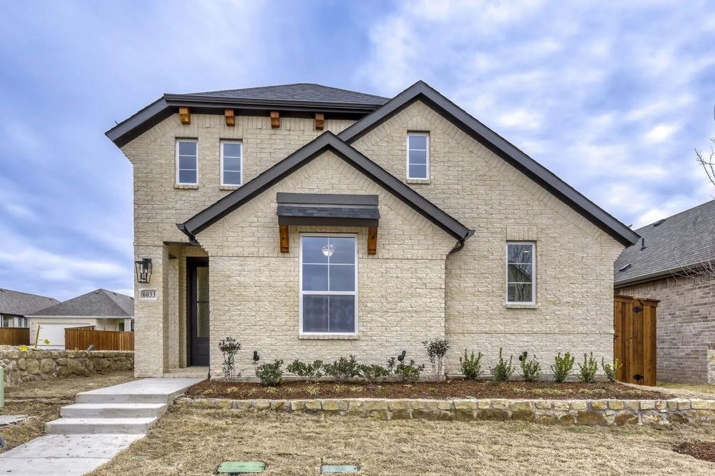 6033 Davis Knoll Drive, Fort Worth