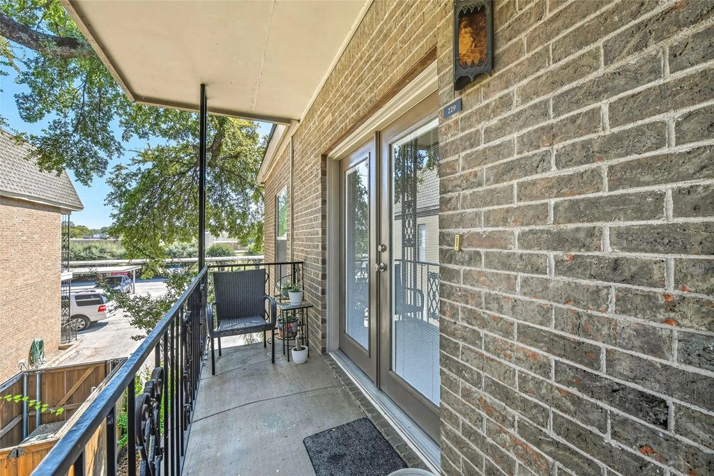 4420 Harlanwood Drive 229, Fort Worth