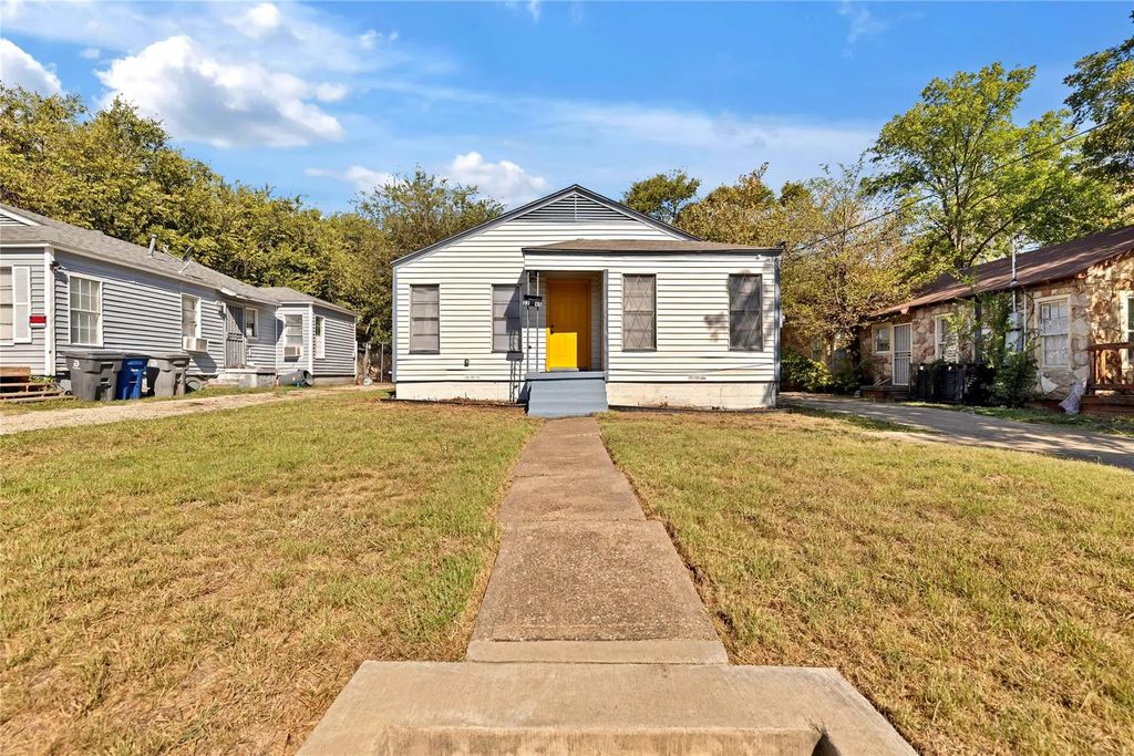 2245 E Overton Road, Dallas